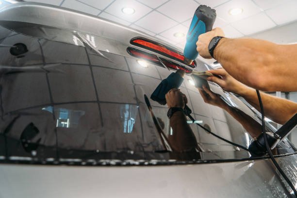 Why Should You Choose Auto Glass & Windshield Repair and Replacement for Your Vehicle